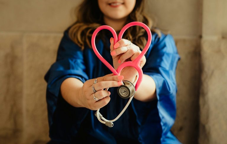 ergotherapie-kinder-pädiatrie-koeln-adhs.jpg Kind in ergotherapeutischer Spieltherapie bei ADHS in Köln