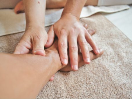 Entspannungs und Dehnübungen in der Handtherapie Köln Zentrum